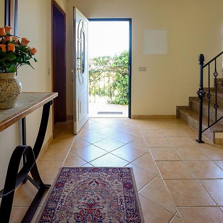 Villa Agapito - Sea View - Ac - By Bedzy Gale  المظهر الخارجي الصورة