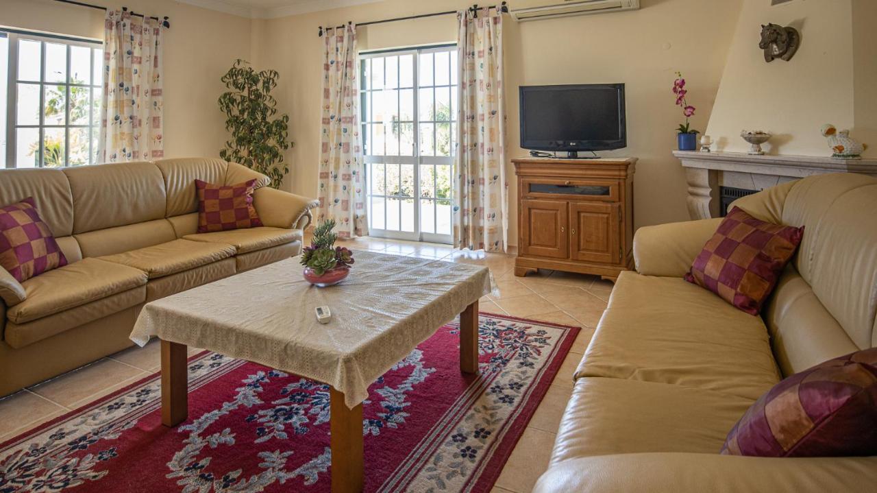 Villa Agapito - Sea View - Ac - By Bedzy Gale  المظهر الخارجي الصورة
